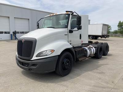 International RH Day Cab Truck - A26 450HP