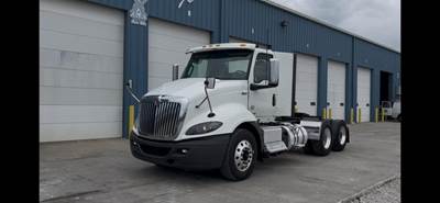 International RH Day Cab Truck - A26 450HP