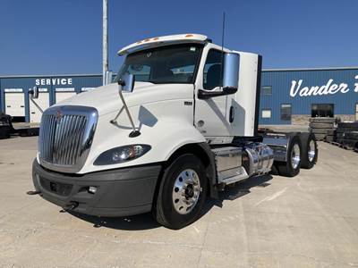 International RH Day Cab Truck - A26 450HP