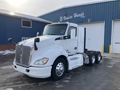 Kenworth T100 Day Cab Truck - Cummins 450HP, 12 Speed Automatic