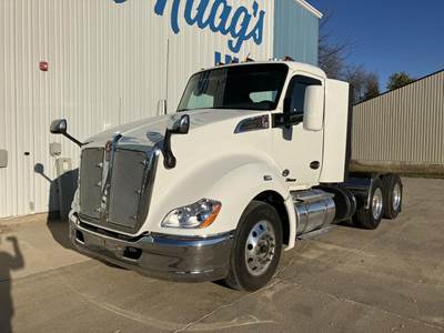 Kenworth T680 Day Cab Truck - Cummins 450HP, 12 Speed Automatic