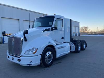 Kenworth T680 Day Cab Truck - Cummins 450HP