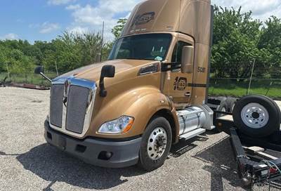 Kenworth T680 Day Cab Truck - Paccar 405HP