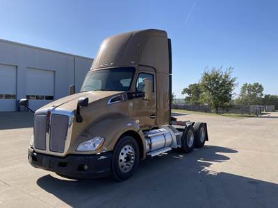 Kenworth T680 Day Cab Truck - Paccar 405HP