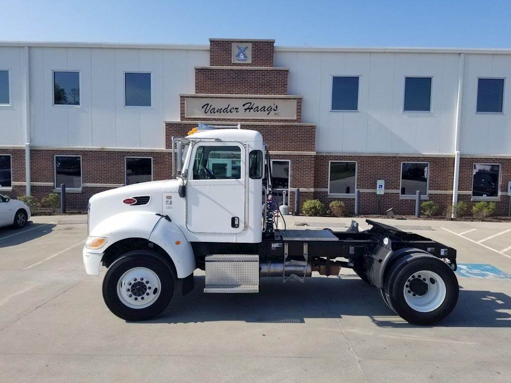 2011 Peterbilt 337 Single Axle Day Cab Truck - Paccar, 300HP, Automatic ...