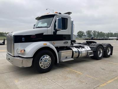 Peterbilt 567 Day Cab Truck - Paccar 425HP, 18 Speed Manual