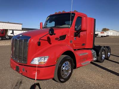 Peterbilt 579 Day Cab Truck - Cummins 450HP, 12 Speed Automatic