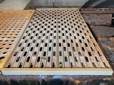 Caterpillar CT660 Deck Plate / Catwalk