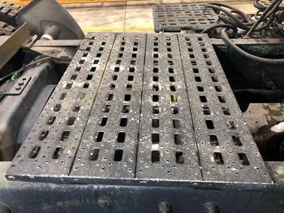 Ford L8513 Deck Plate / Catwalk