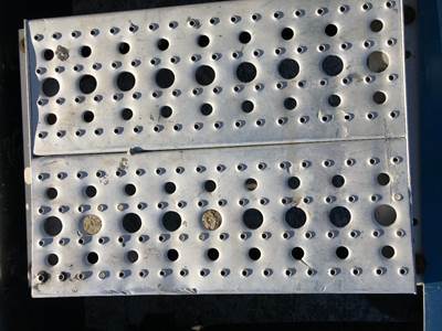 Freightliner C2 Deck Plate / Catwalk for a Freightliner C120 Century