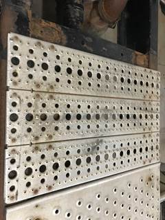 Freightliner Cascadia Deck Plate / Catwalk