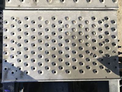 Freightliner Cascadia Deck Plate / Catwalk