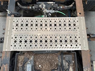 Freightliner Century Class 112 Deck Plate / Catwalk for a Freightliner C112 Century