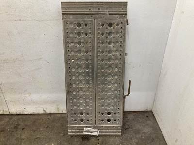 Freightliner Century Class 120 Deck Plate / Catwalk for a Freightliner C120 Century