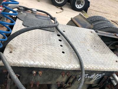 Freightliner FLD112 Deck Plate / Catwalk