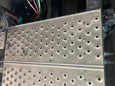 Freightliner M2 112 Deck Plate / Catwalk