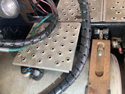 Freightliner M2 112 Deck Plate / Catwalk
