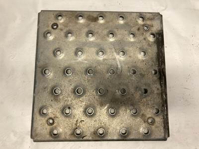 Freightliner M2 112 Deck Plate / Catwalk