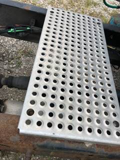 International 4400 Deck Plate / Catwalk