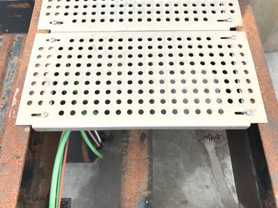 International 8600 Deck Plate / Catwalk