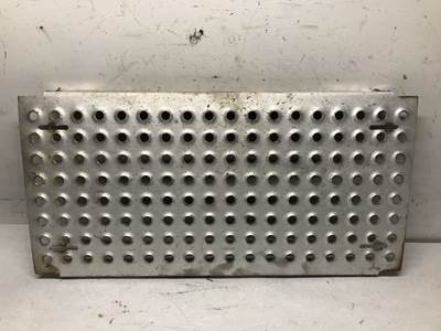 International 8600 Deck Plate / Catwalk