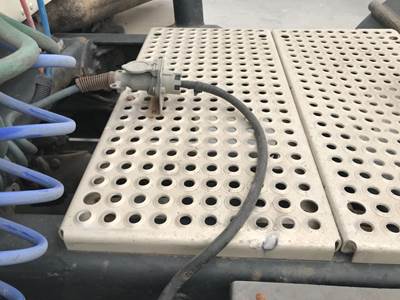 International 9100 Deck Plate / Catwalk