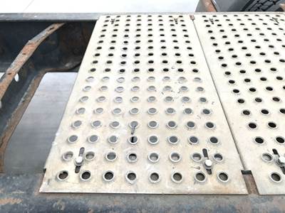 International 9400 Deck Plate / Catwalk
