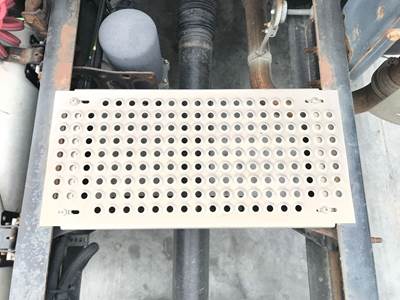 International DuraStar 4400 Deck Plate / Catwalk for a International Durastar (4400)