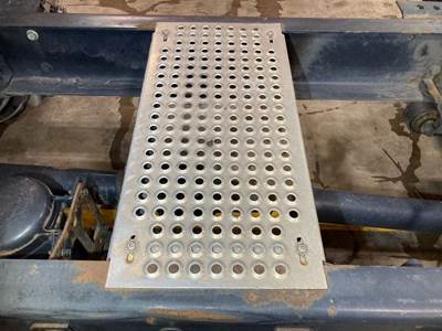 International DuraStar 4400 Deck Plate / Catwalk for a International Durastar (4400)