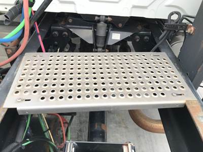 International DuraStar 4400 Deck Plate / Catwalk for a International Durastar (4400)