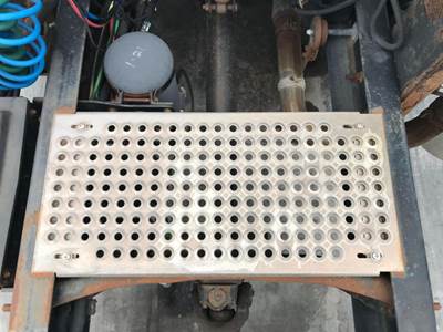 International DuraStar 4400 Deck Plate / Catwalk for a International Durastar (4400)