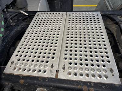 International LT Deck Plate / Catwalk
