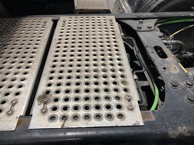 International LT Deck Plate / Catwalk