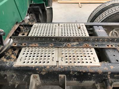 International ProStar Deck Plate / Catwalk