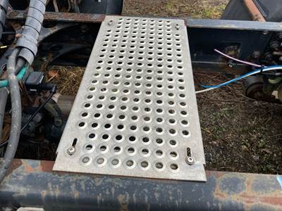 International ProStar Deck Plate / Catwalk