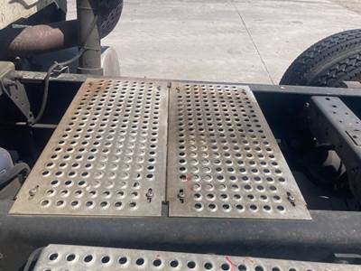 International ProStar Deck Plate / Catwalk