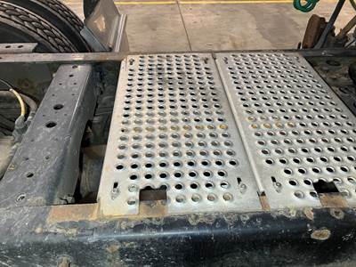 International ProStar Deck Plate / Catwalk