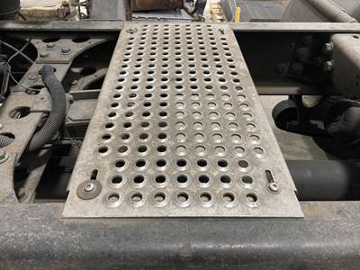 International ProStar Deck Plate / Catwalk