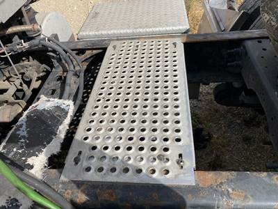 International ProStar Deck Plate / Catwalk