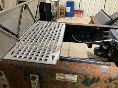 International ProStar Deck Plate / Catwalk