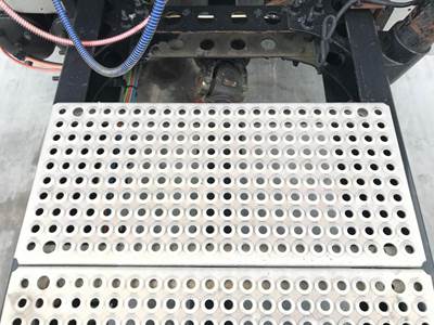 International ProStar Deck Plate / Catwalk