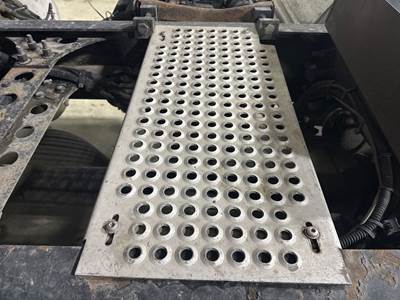 International ProStar Deck Plate / Catwalk