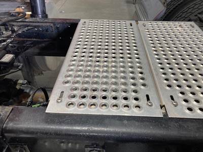 International ProStar Deck Plate / Catwalk