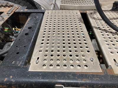 International ProStar Deck Plate / Catwalk