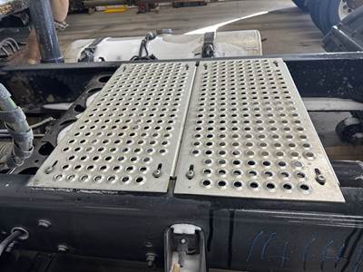 International ProStar Deck Plate / Catwalk