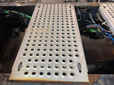 International RH Deck Plate / Catwalk