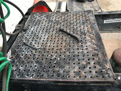 International S1900 Deck Plate / Catwalk
