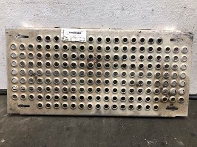 International TranStar 8600 Deck Plate / Catwalk for a International Transtar (8600)