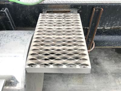 Kenworth T800 Deck Plate / Catwalk