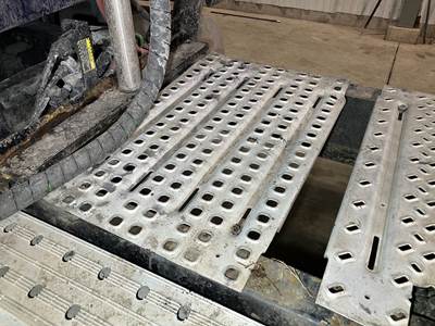 Mack CHU Deck Plate / Catwalk